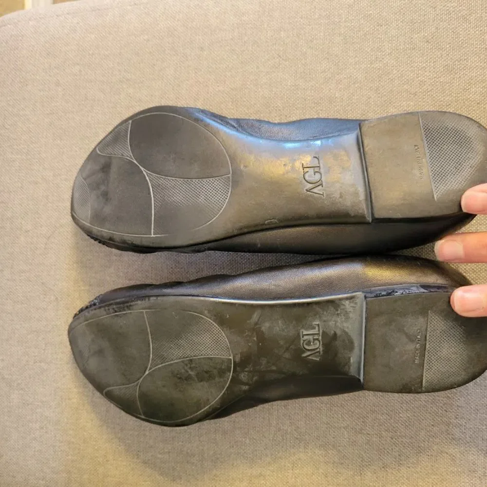AGL Blakely black studded Captoe flats EUC 38 (7.5-8.0 US)